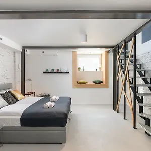 Rent Like - Czerniakowska 178 , Warszawa Polska